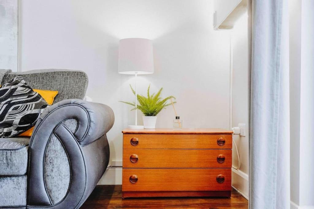 Smart-Home In Original Victorian Building Bristol Exterior foto